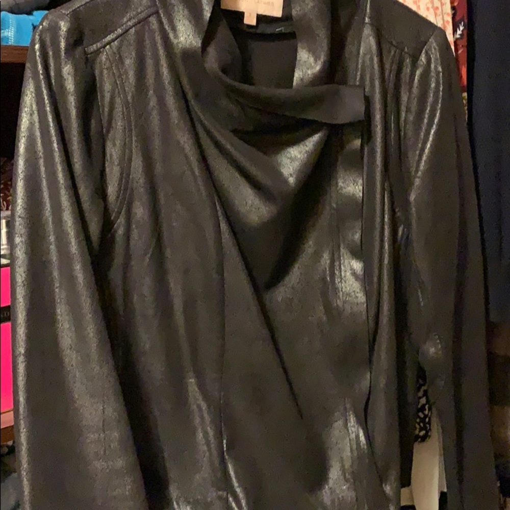 Great Looking Lightweight Jacket. - image 1